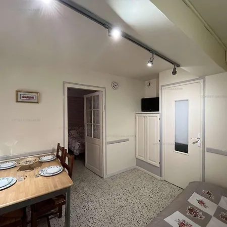 Apartamento 3lib7 - Au Coeur Du Faubourg De Pour 3 Personnes
